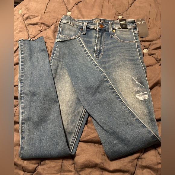 Abercrombie & Fitch Denim - Abercrombie and Fitch Simone Jean Legging 25 0 R